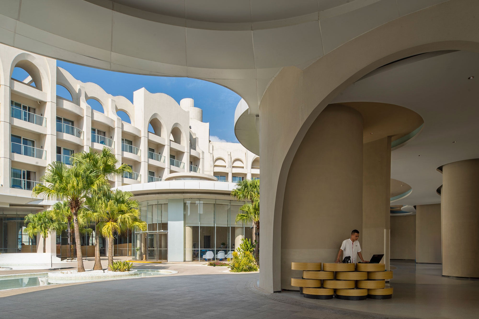 Hyatt Regency Lingshui China